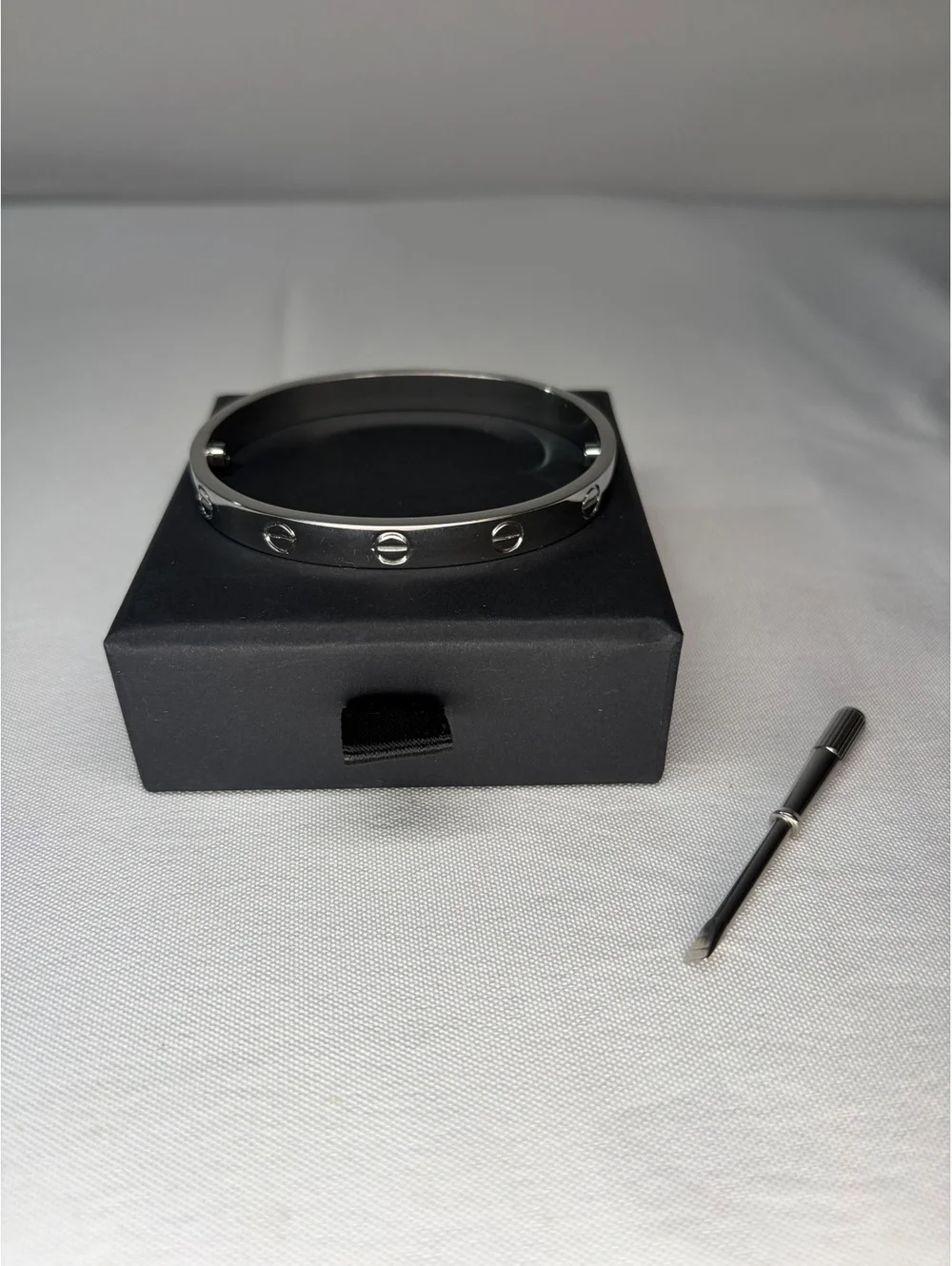Silver Tone Screw Motif Bangle Bracelet with Screwdriver
